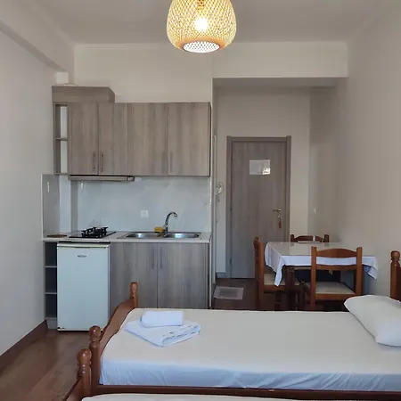 Duka Gasthuis Himare